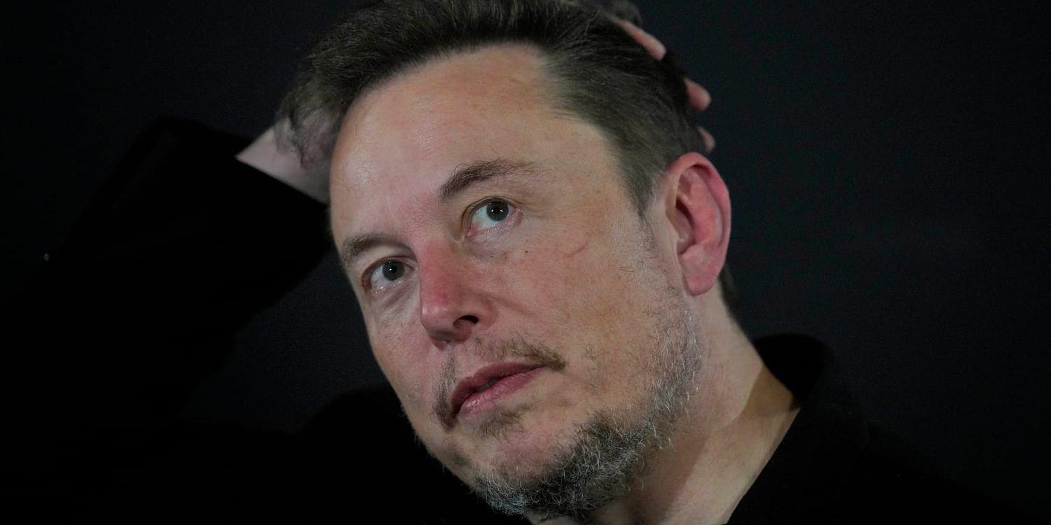 Elon Musk ber om ursäkt för ett antisemitiskt inlägg han gjorde på plattformen X, tidigare Twitter, som han äger.