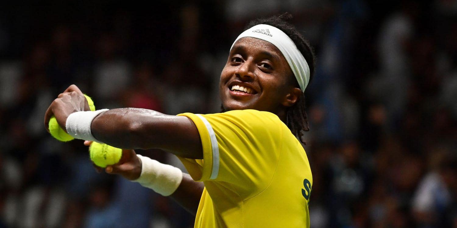 Mikael Ymer strålade efter segern mot Diego Schwartzman och tackade den italienska publiken i Bologna med att säga 'grazie'.