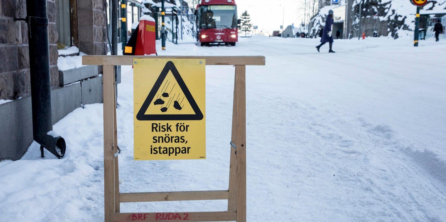 Stora mängder snö riskerar att ge höga flöden när värmen stiger. Arkivbild.