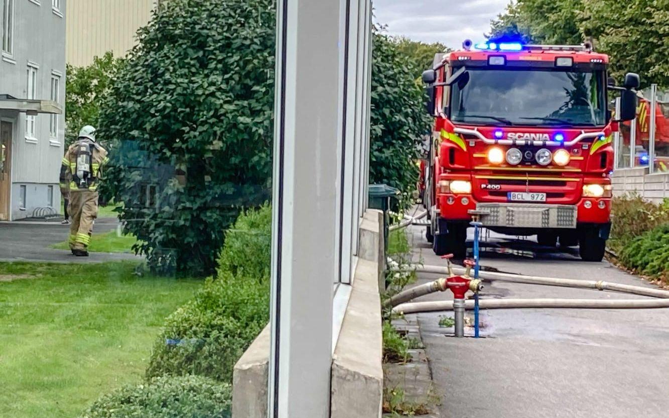 En brand bröt ut i en lägenhet i Västra Villastaden på söndagen.