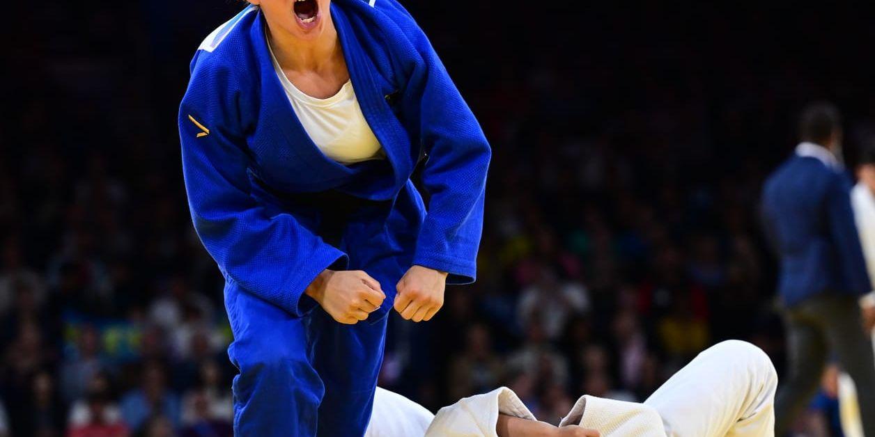 Svenska judokan Tara Babulfath besegrade världsettan Assunta Scutto, Italien, i OS-kvartsfinalen.